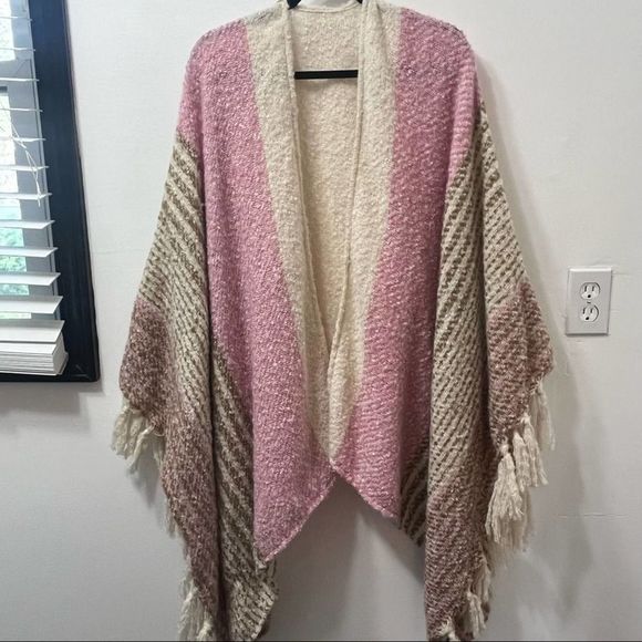 🎈Poncho Style Cardigan OS - Picture 14 of 16